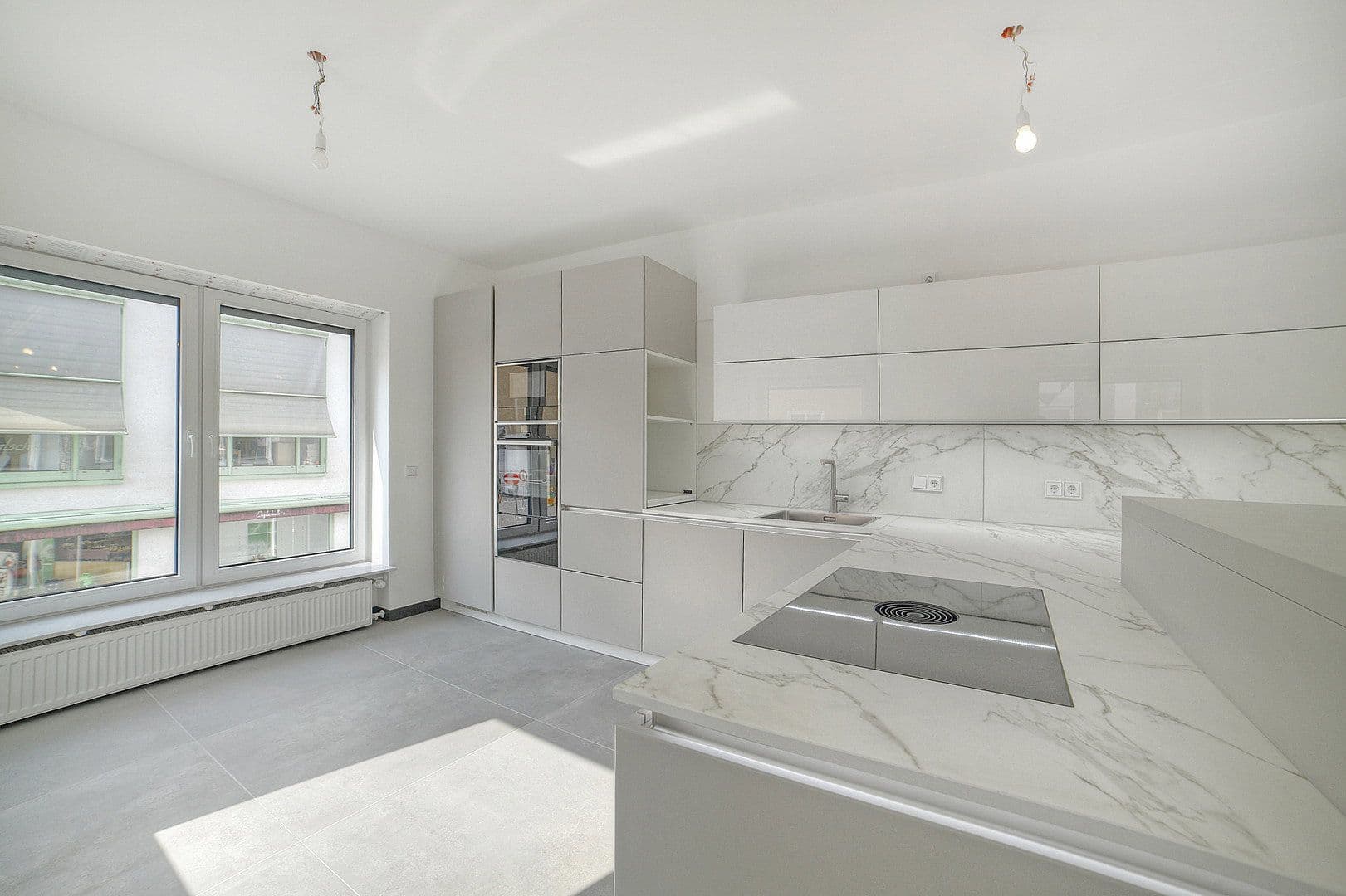 Prenájom bytu 4-izbový 173 m², Pucher Str. 8, Fürstenfeldbruck, Bavorsko Prenájom bytu 4-izbový 173 m², Pucher Str. 8, Fürstenfeldbruck, Bavorsko