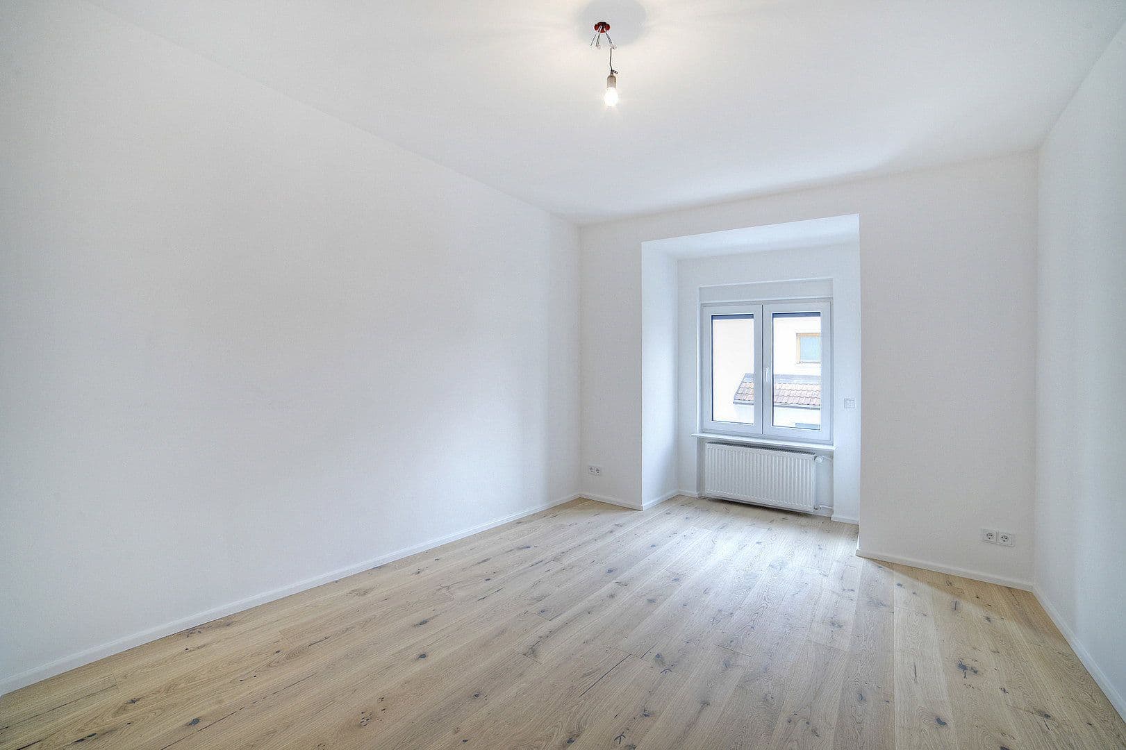 Prenájom bytu 4-izbový 173 m², Pucher Str. 8, Fürstenfeldbruck, Bavorsko Prenájom bytu 4-izbový 173 m², Pucher Str. 8, Fürstenfeldbruck, Bavorsko