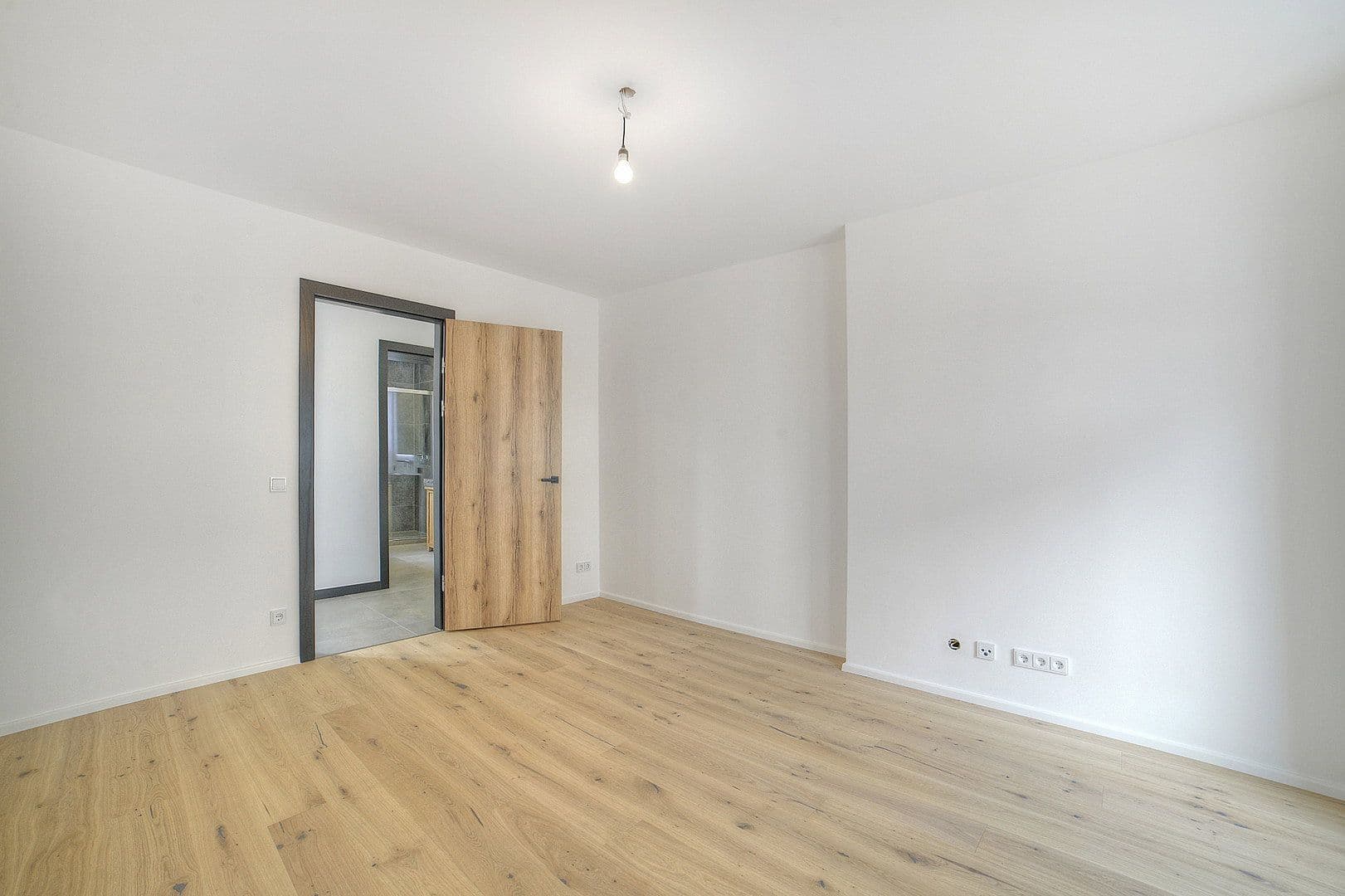 Prenájom bytu 4-izbový 173 m², Pucher Str. 8, Fürstenfeldbruck, Bavorsko Prenájom bytu 4-izbový 173 m², Pucher Str. 8, Fürstenfeldbruck, Bavorsko