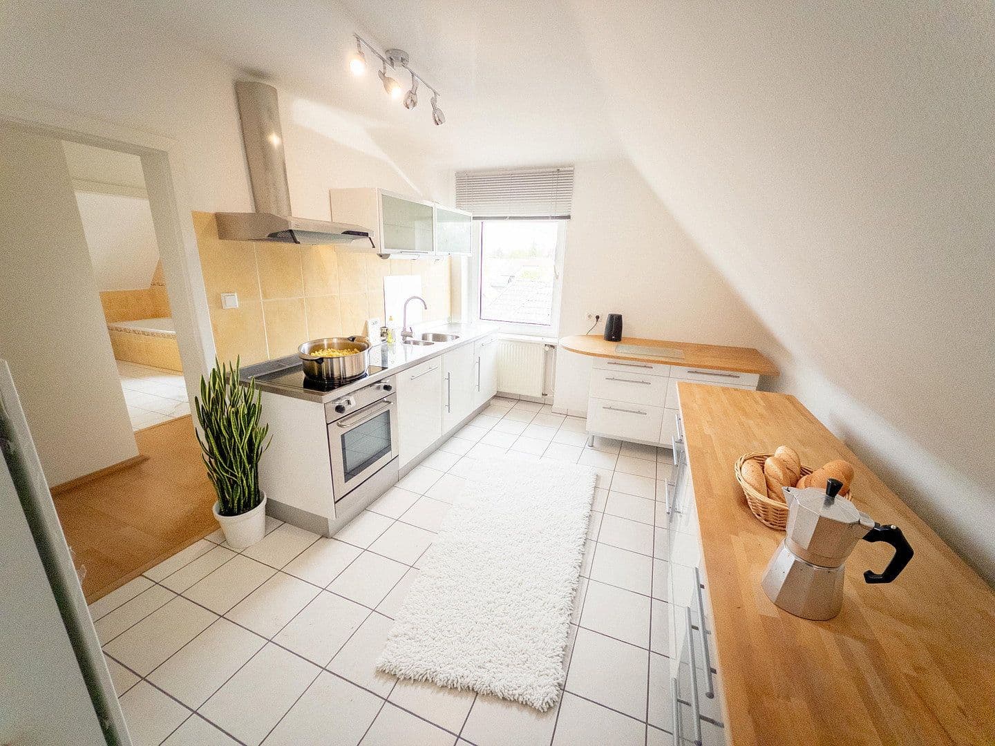 Prenájom bytu 5-izbový 165 m², Bahnhofstrasse 24, Wittingen, Dolné Sasko Prenájom bytu 5-izbový 165 m², Bahnhofstrasse 24, Wittingen, Dolné Sasko