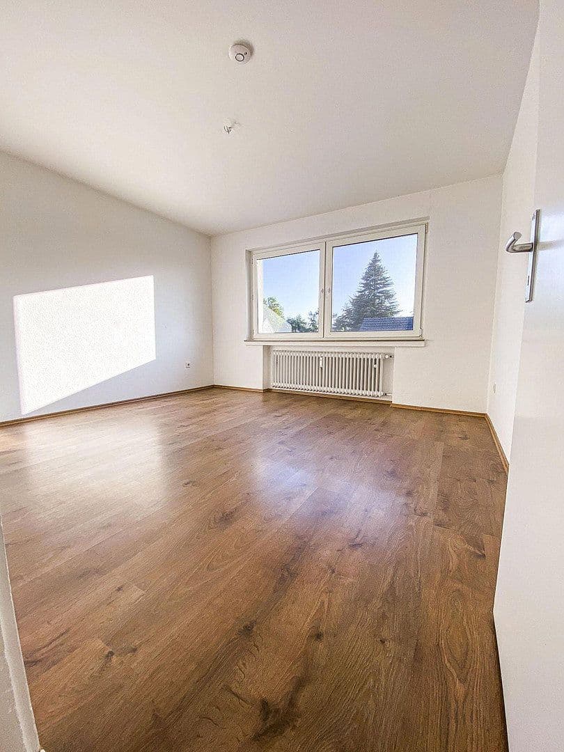 Prenájom bytu 4-izbový 93 m², Castrop-Rauxel, Severné Porýnie - Westfálsko Prenájom bytu 4-izbový 93 m², Castrop-Rauxel, Severné Porýnie - Westfálsko
