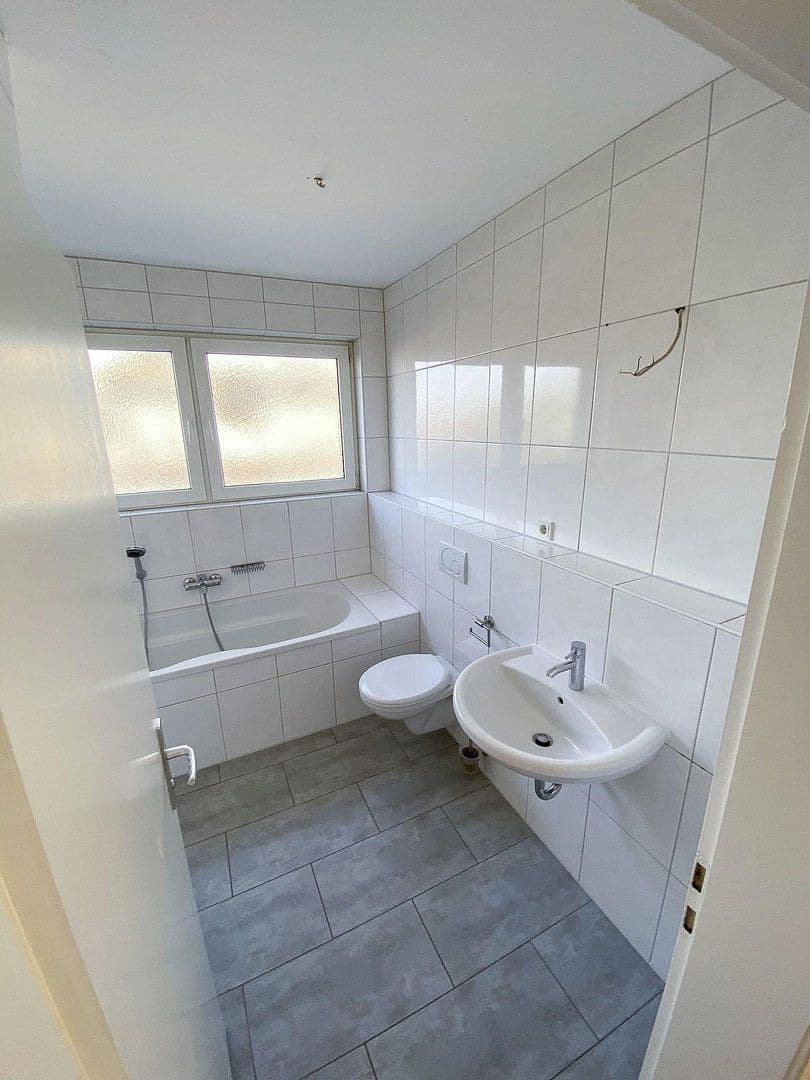 Prenájom bytu 4-izbový 93 m², Castrop-Rauxel, Severné Porýnie - Westfálsko Prenájom bytu 4-izbový 93 m², Castrop-Rauxel, Severné Porýnie - Westfálsko