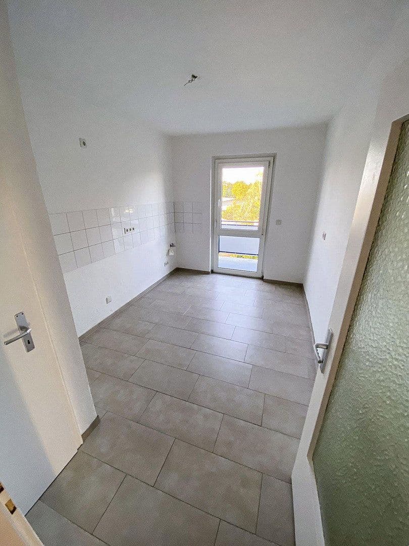 Prenájom bytu 4-izbový 93 m², Castrop-Rauxel, Severné Porýnie - Westfálsko Prenájom bytu 4-izbový 93 m², Castrop-Rauxel, Severné Porýnie - Westfálsko