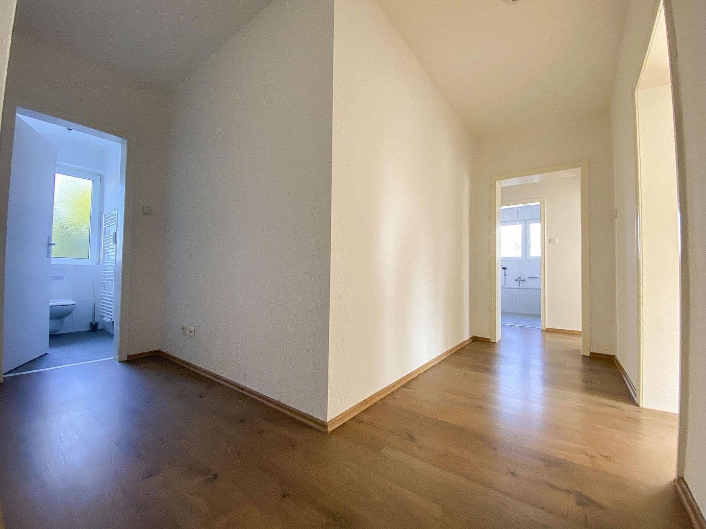 Prenájom bytu 4-izbový 93 m², Castrop-Rauxel, Severné Porýnie - Westfálsko Prenájom bytu 4-izbový 93 m², Castrop-Rauxel, Severné Porýnie - Westfálsko