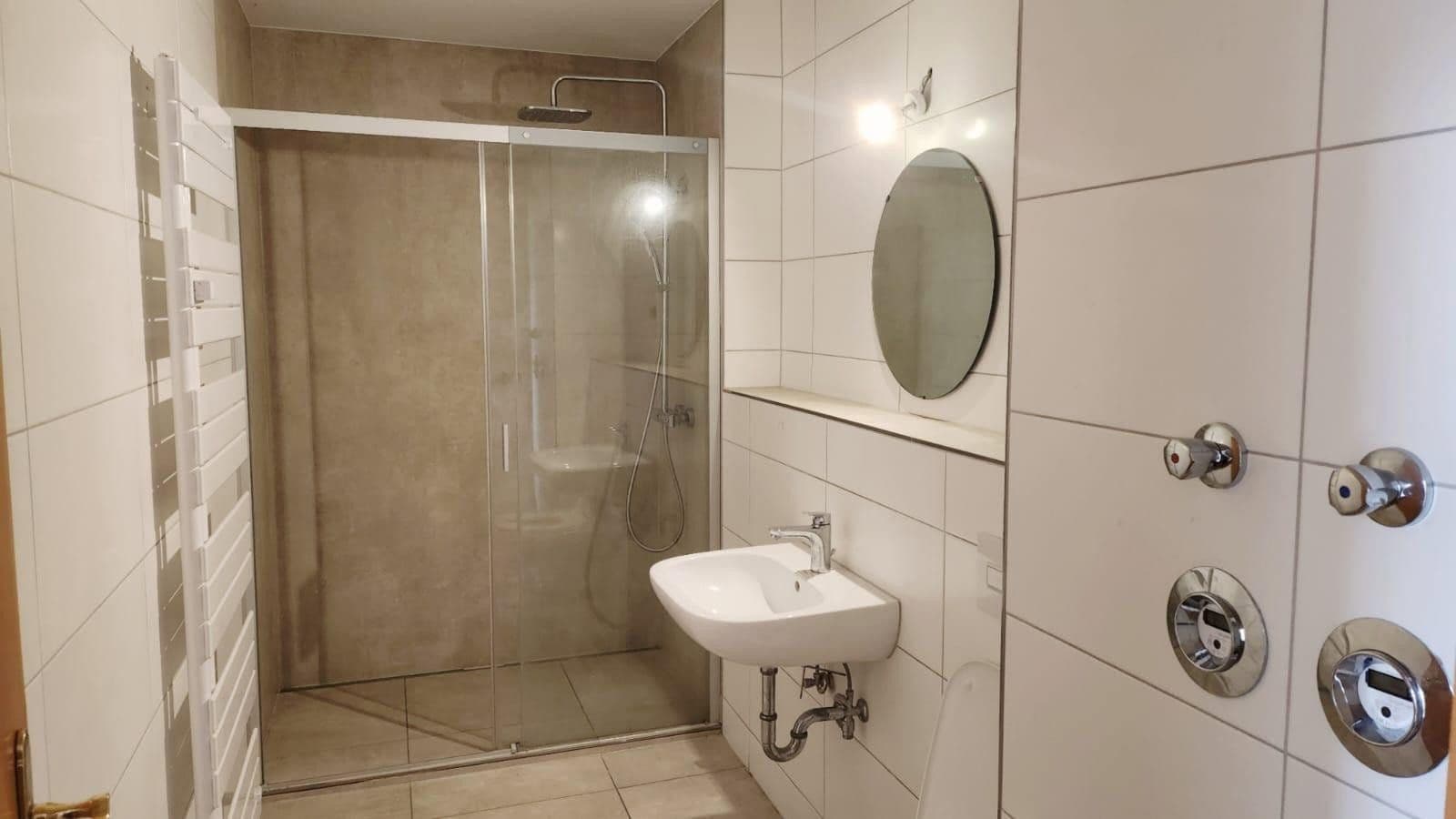 Prenájom bytu 6-izbový 147 m², Franz-Mehring-Str. 9, Chemnitz, Sasko Prenájom bytu 6-izbový 147 m², Franz-Mehring-Str. 9, Chemnitz, Sasko