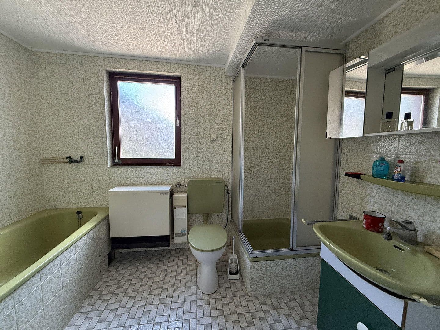 Predaj domu 200 m², pozemek 1.542 m², Einbeck, Dolné Sasko Predaj domu 200 m², pozemek 1.542 m², Einbeck, Dolné Sasko
