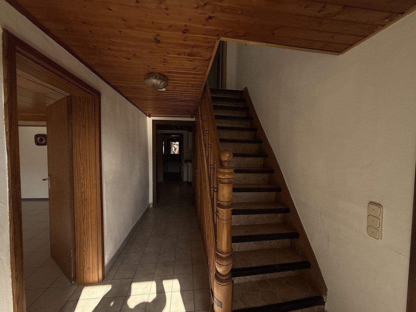 Predaj domu 200 m², pozemek 1.542 m², Einbeck, Dolné Sasko Predaj domu 200 m², pozemek 1.542 m², Einbeck, Dolné Sasko