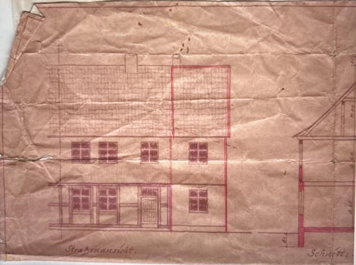 Predaj domu 200 m², pozemek 1.542 m², Einbeck, Dolné Sasko Predaj domu 200 m², pozemek 1.542 m², Einbeck, Dolné Sasko