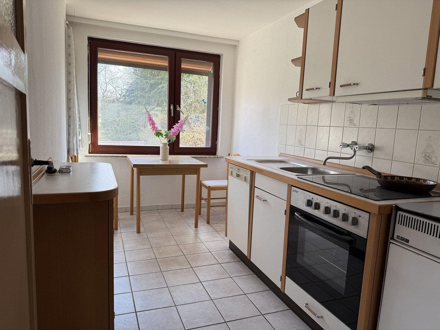 Predaj domu 200 m², pozemek 1.542 m², Einbeck, Dolné Sasko Predaj domu 200 m², pozemek 1.542 m², Einbeck, Dolné Sasko
