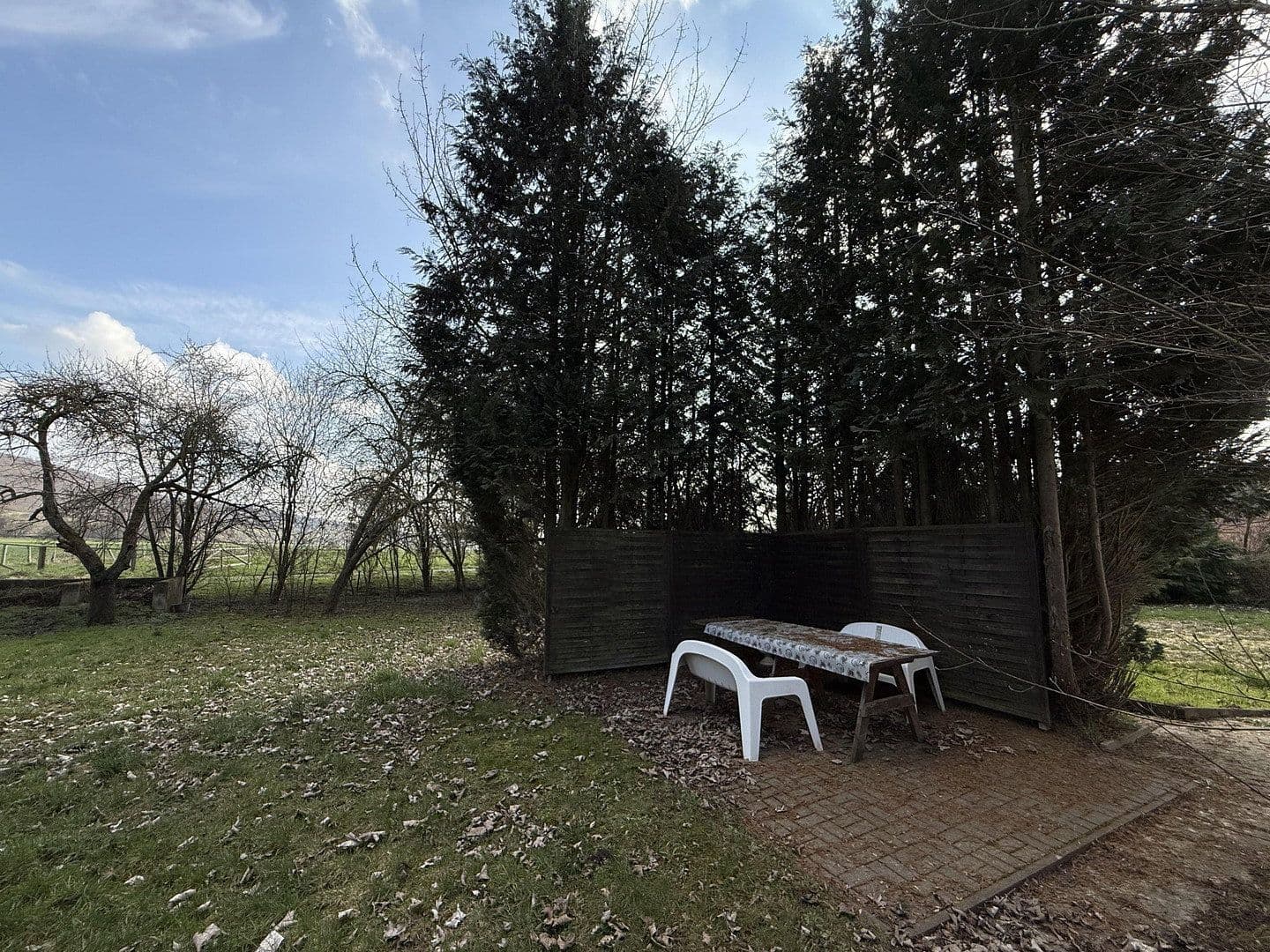 Predaj domu 200 m², pozemek 1.542 m², Einbeck, Dolné Sasko Predaj domu 200 m², pozemek 1.542 m², Einbeck, Dolné Sasko