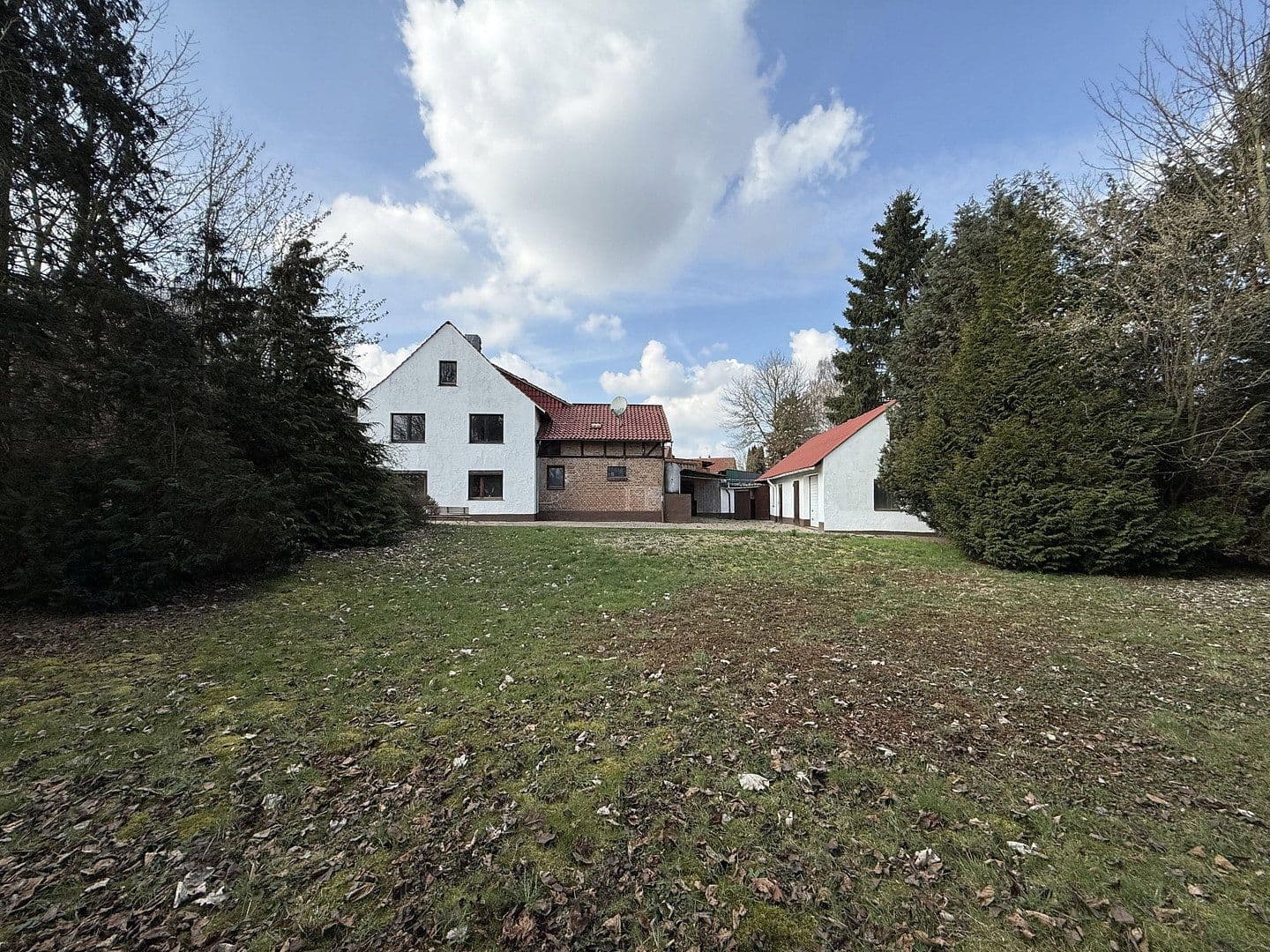 Predaj domu 200 m², pozemek 1.542 m², Einbeck, Dolné Sasko Predaj domu 200 m², pozemek 1.542 m², Einbeck, Dolné Sasko