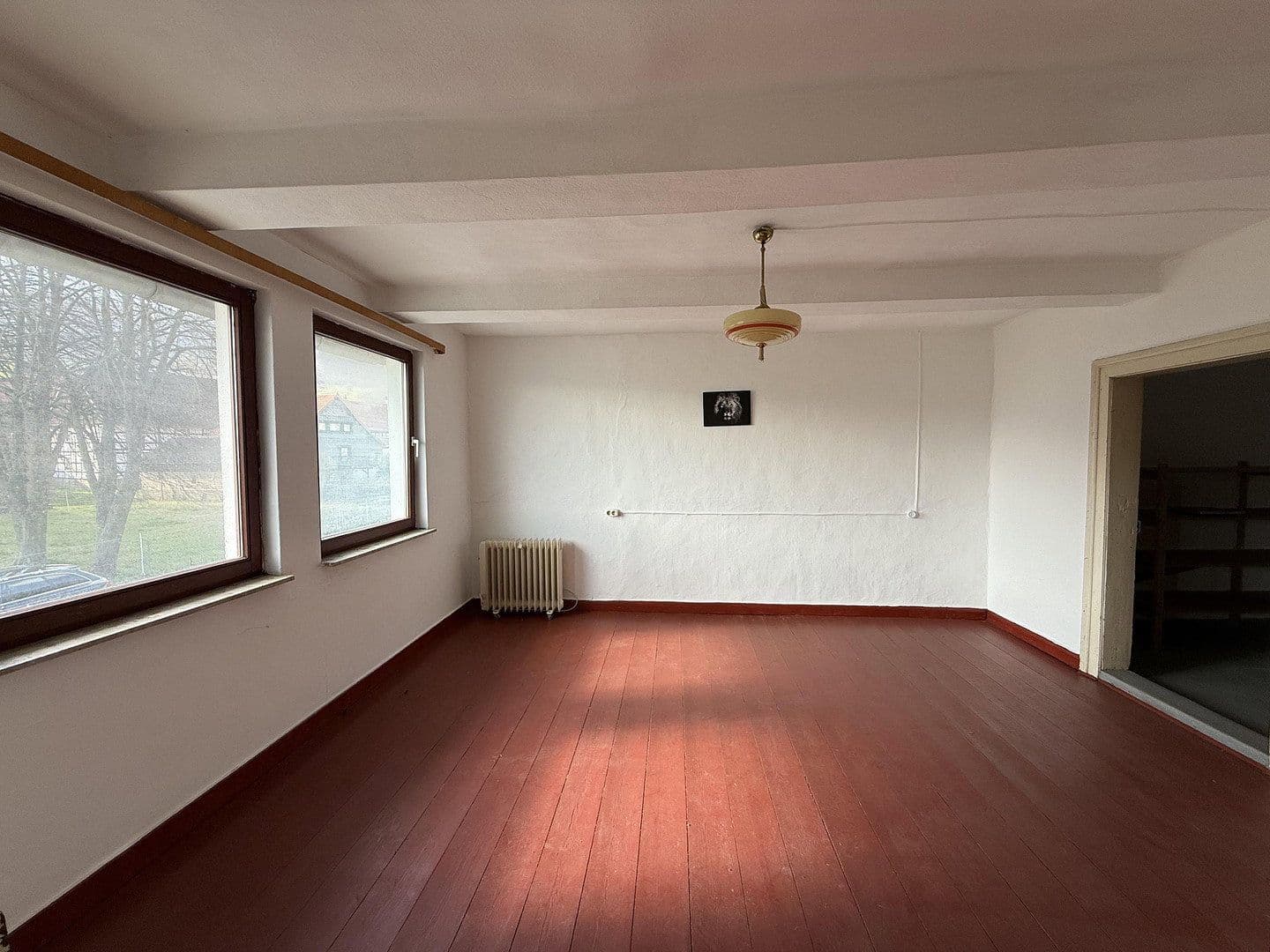 Predaj domu 200 m², pozemek 1.542 m², Einbeck, Dolné Sasko Predaj domu 200 m², pozemek 1.542 m², Einbeck, Dolné Sasko