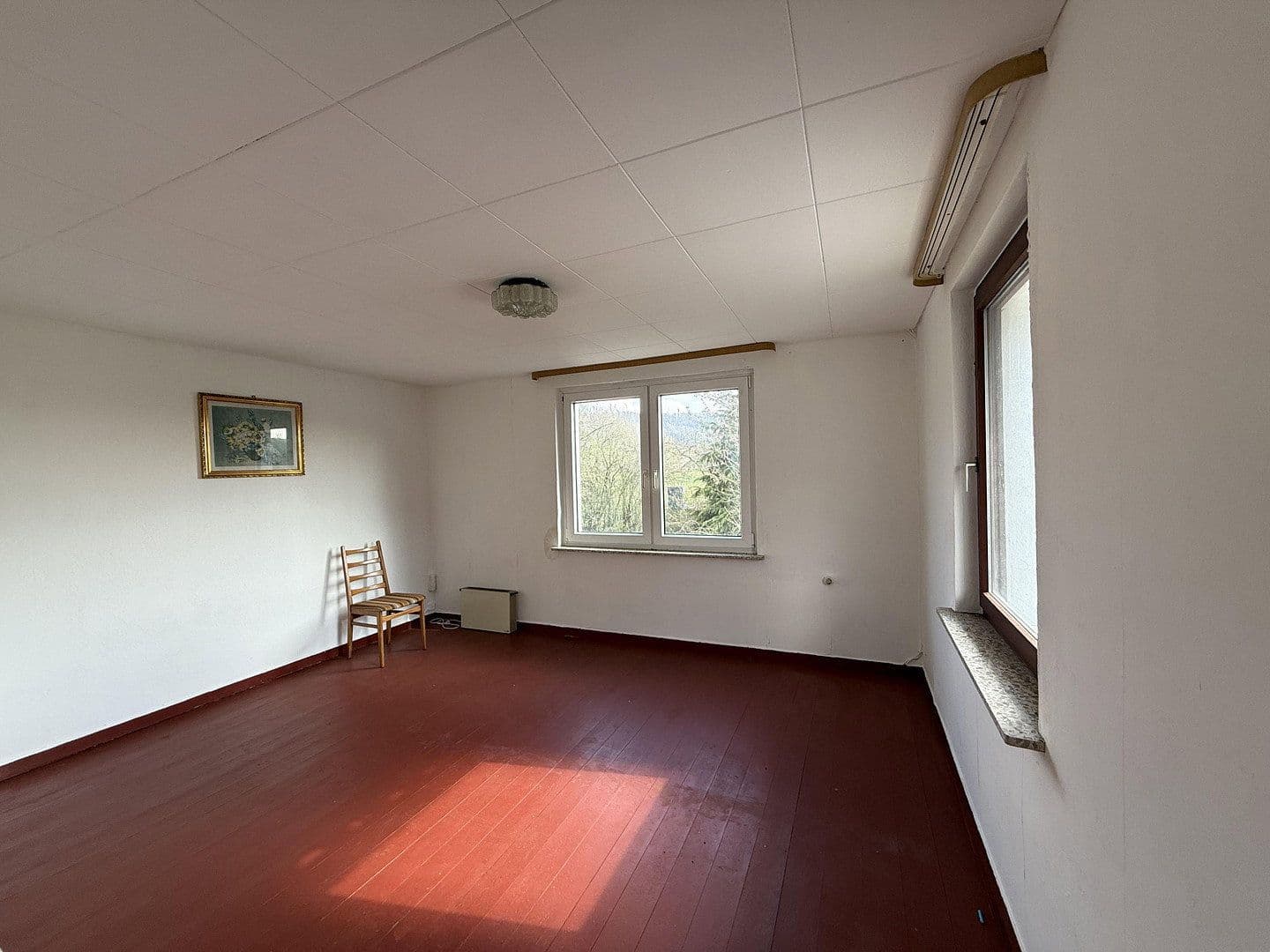 Predaj domu 200 m², pozemek 1.542 m², Einbeck, Dolné Sasko Predaj domu 200 m², pozemek 1.542 m², Einbeck, Dolné Sasko