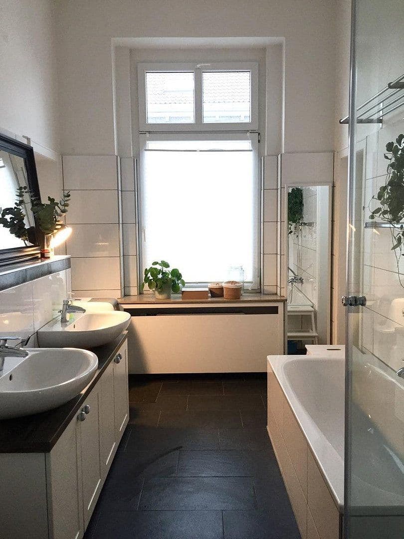 Prenájom bytu 4-izbový 130 m², Beckershoffstraße 24, Mettmann, Severné Porýnie - Westfálsko Prenájom bytu 4-izbový 130 m², Beckershoffstraße 24, Mettmann, Severné Porýnie - Westfálsko