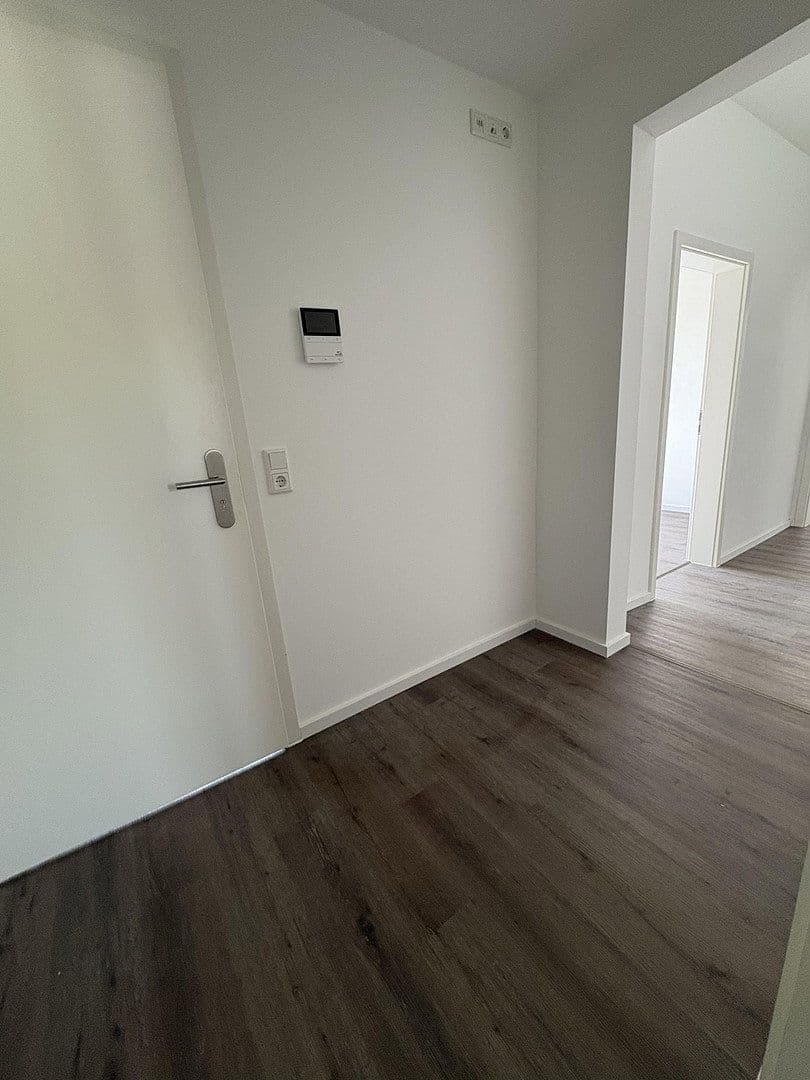 Prenájom bytu 4-izbový 105 m², Luxemburger Str.259, Köln, Severné Porýnie - Westfálsko Prenájom bytu 4-izbový 105 m², Luxemburger Str.259, Köln, Severné Porýnie - Westfálsko