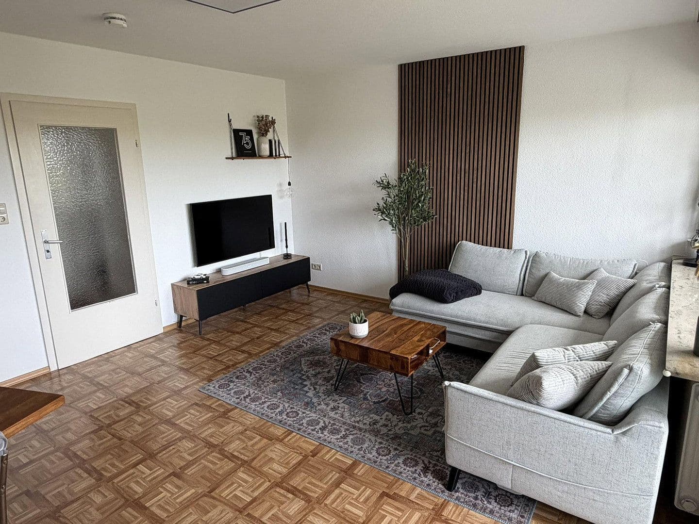 Prenájom bytu 2-izbový 61 m², Auer Str. 34, Karlsruhe, Bádensko-Wurttembersko Prenájom bytu 2-izbový 61 m², Auer Str. 34, Karlsruhe, Bádensko-Wurttembersko