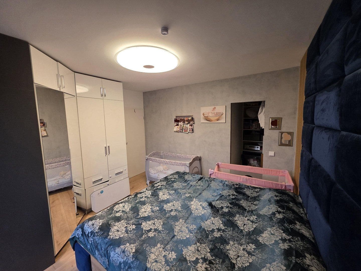 Prenájom bytu 3-izbový 93 m², Josef-Neuberger-Straße 26, Düsseldorf, Severné Porýnie - Westfálsko Prenájom bytu 3-izbový 93 m², Josef-Neuberger-Straße 26, Düsseldorf, Severné Porýnie - Westfálsko
