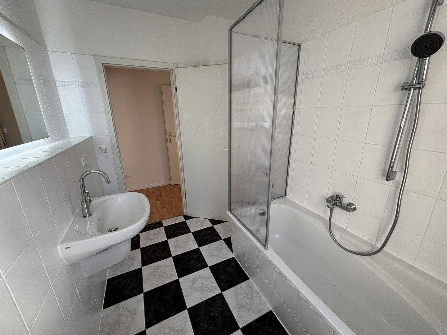 Prenájom bytu 2-izbový 56 m², Lemsdorfer Weg 10, Magdeburg, Sasko-Anhaltsko Prenájom bytu 2-izbový 56 m², Lemsdorfer Weg 10, Magdeburg, Sasko-Anhaltsko
