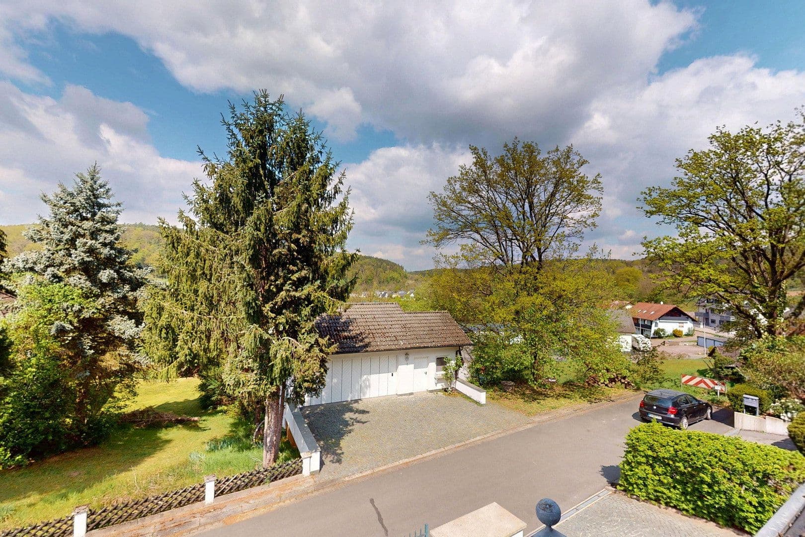 Predaj domu 240 m², pozemek 1.013 m², Großheubach, Bavorsko Predaj domu 240 m², pozemek 1.013 m², Großheubach, Bavorsko