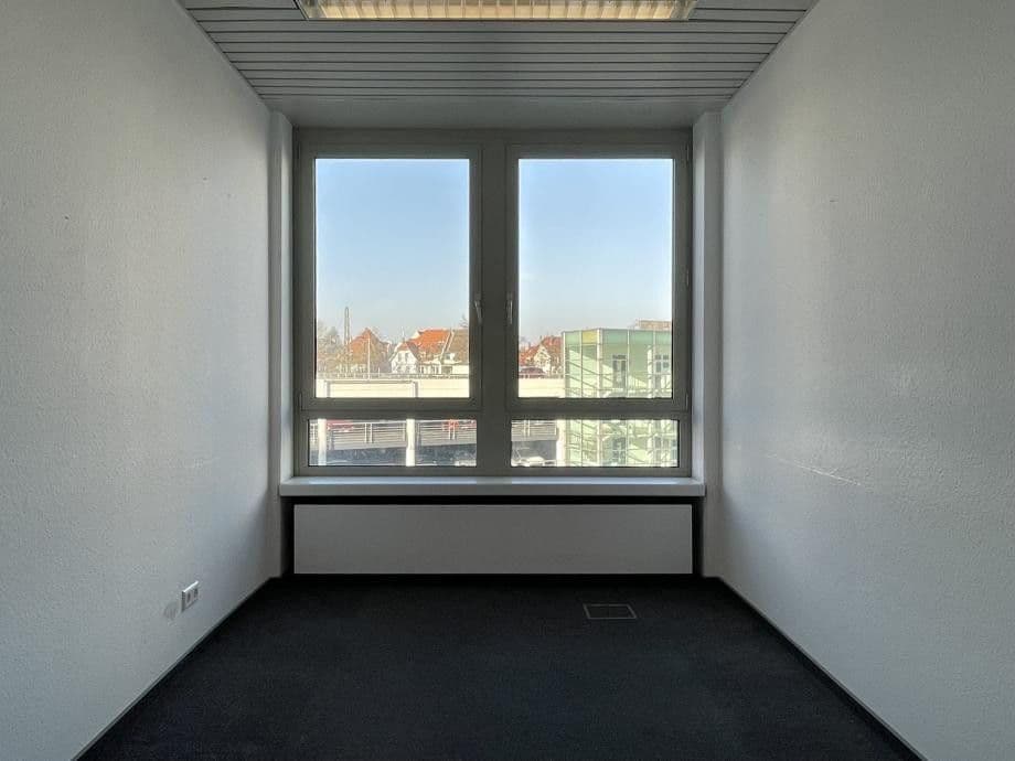 Prenájom kancelárie 300 m², Leverkusen, Severné Porýnie - Westfálsko Prenájom kancelárie 300 m², Leverkusen, Severné Porýnie - Westfálsko