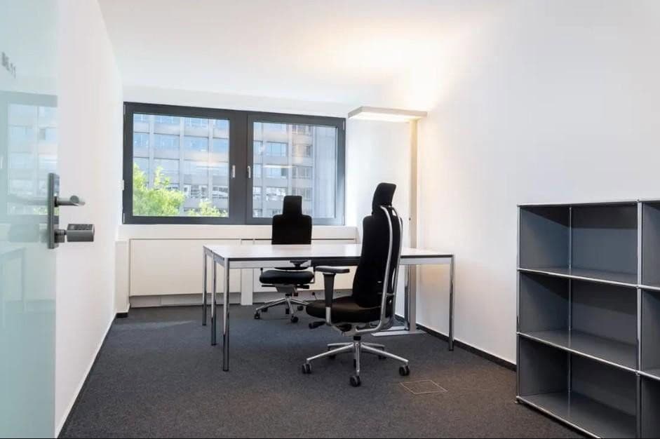 Prenájom kancelárie 300 m², Leverkusen, Severné Porýnie - Westfálsko Prenájom kancelárie 300 m², Leverkusen, Severné Porýnie - Westfálsko