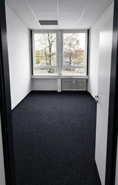 Prenájom kancelárie 300 m², Leverkusen, Severné Porýnie - Westfálsko Prenájom kancelárie 300 m², Leverkusen, Severné Porýnie - Westfálsko