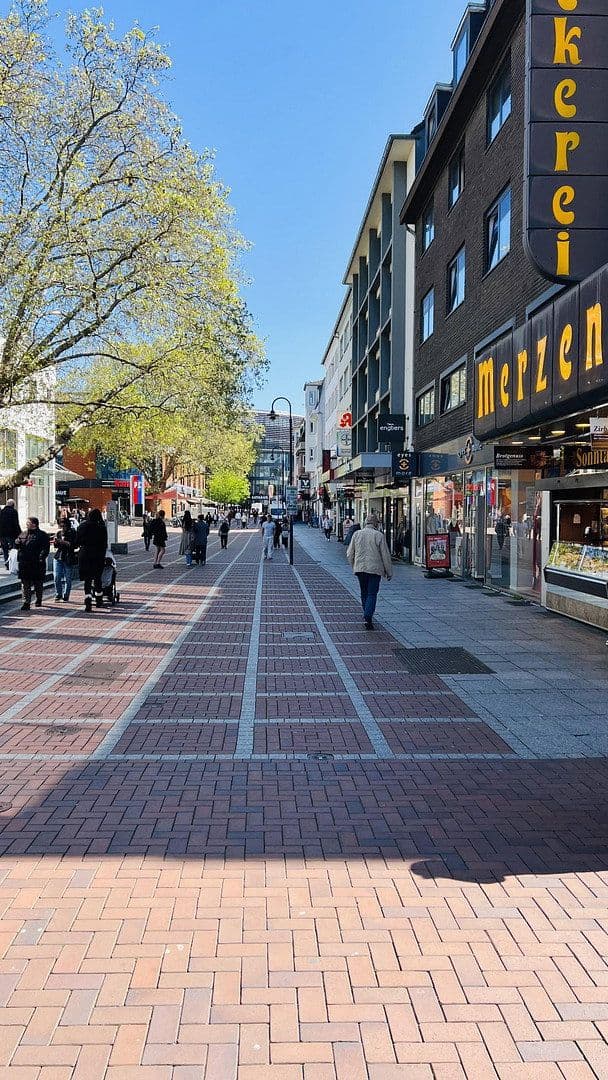Prenájom kancelárie 300 m², Leverkusen, Severné Porýnie - Westfálsko Prenájom kancelárie 300 m², Leverkusen, Severné Porýnie - Westfálsko