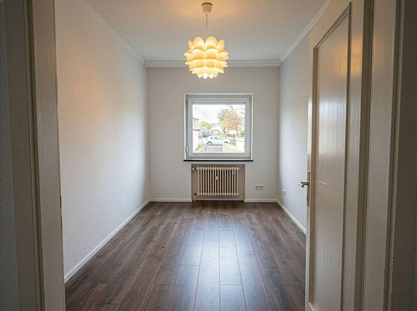 Prenájom bytu 4-izbový 100 m², Rennbaumstr. 114, Leverkusen, Severné Porýnie - Westfálsko Prenájom bytu 4-izbový 100 m², Rennbaumstr. 114, Leverkusen, Severné Porýnie - Westfálsko
