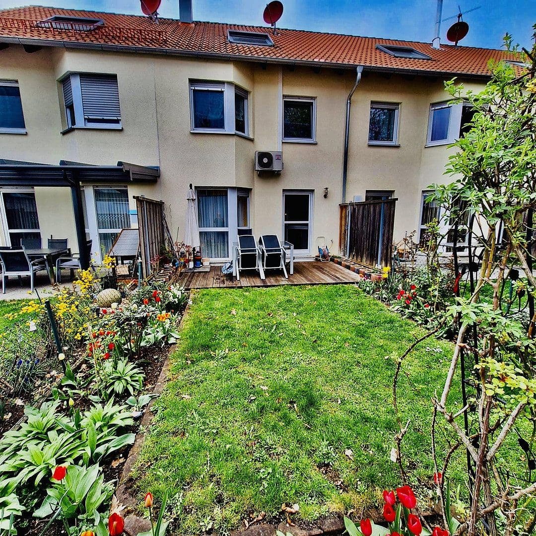 Predaj domu 120 m², pozemek 165 m², Grünberger Str., Nürnberg, Bavorsko Predaj domu 120 m², pozemek 165 m², Grünberger Str., Nürnberg, Bavorsko