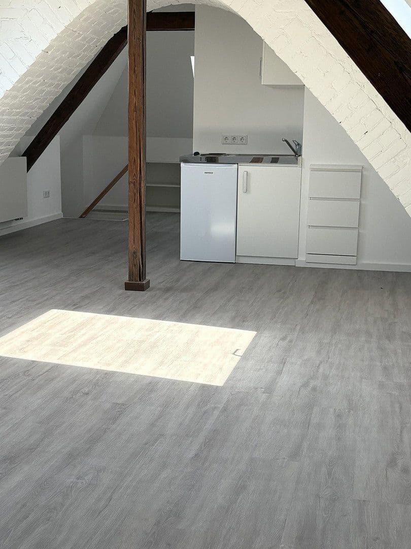 Prenájom bytu 5-izbový 132 m², Luxemburger Str. 257, Köln, Severné Porýnie - Westfálsko Prenájom bytu 5-izbový 132 m², Luxemburger Str. 257, Köln, Severné Porýnie - Westfálsko