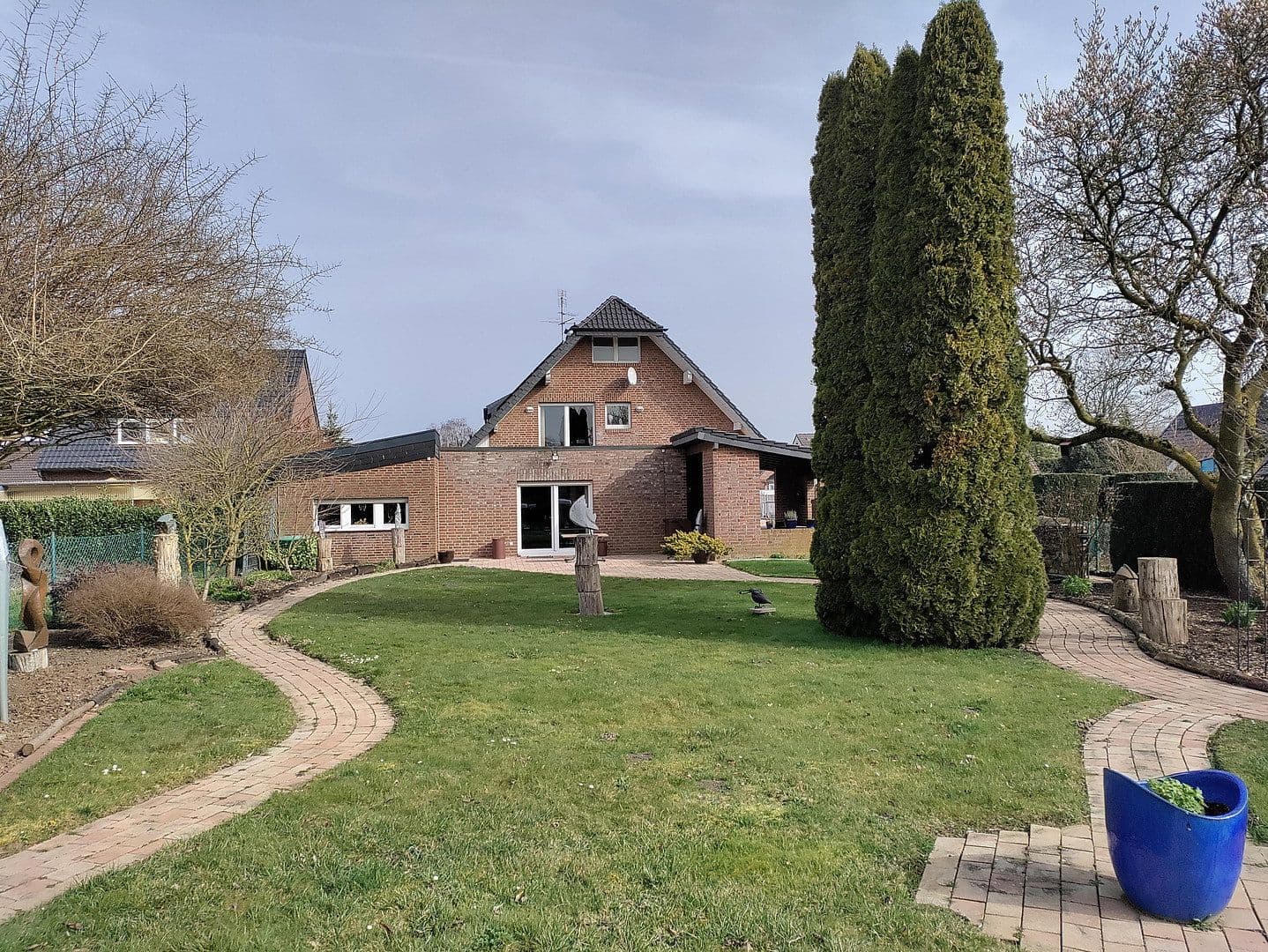 Predaj domu 368 m², pozemek 1.402 m², Hohlweg 8, Nettetal, Severné Porýnie - Westfálsko Predaj domu 368 m², pozemek 1.402 m², Hohlweg 8, Nettetal, Severné Porýnie - Westfálsko