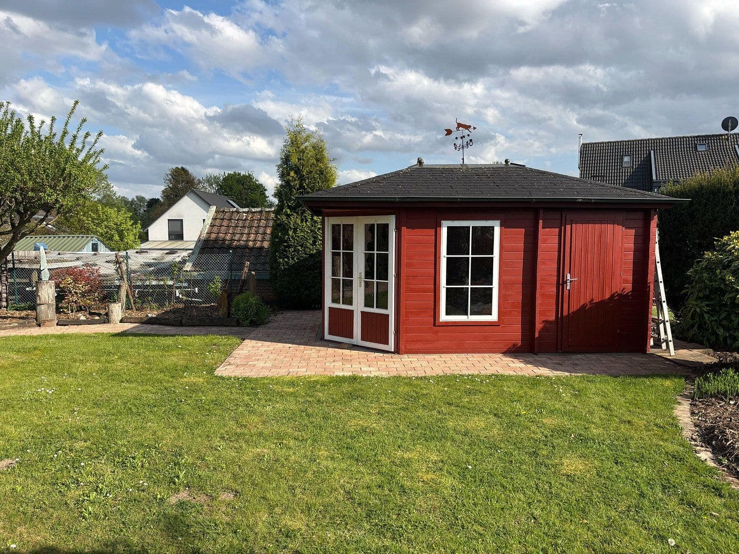 Predaj domu 368 m², pozemek 1.402 m², Hohlweg 8, Nettetal, Severné Porýnie - Westfálsko Predaj domu 368 m², pozemek 1.402 m², Hohlweg 8, Nettetal, Severné Porýnie - Westfálsko