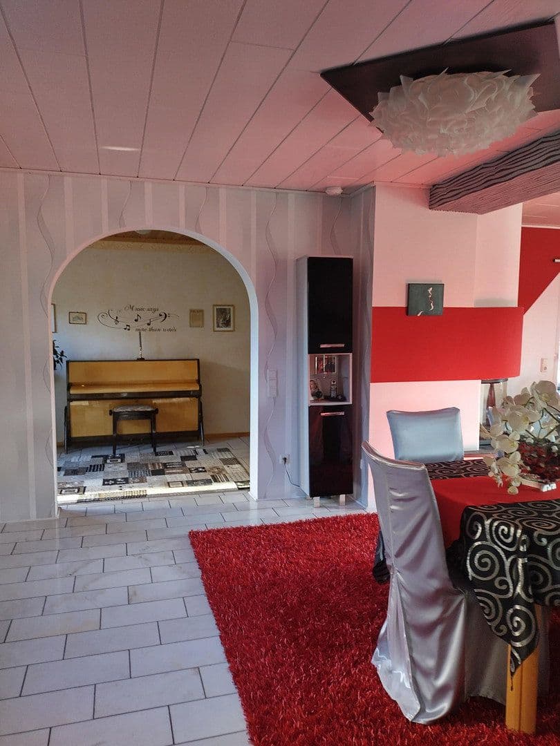 Predaj domu 368 m², pozemek 1.402 m², Hohlweg 8, Nettetal, Severné Porýnie - Westfálsko Predaj domu 368 m², pozemek 1.402 m², Hohlweg 8, Nettetal, Severné Porýnie - Westfálsko