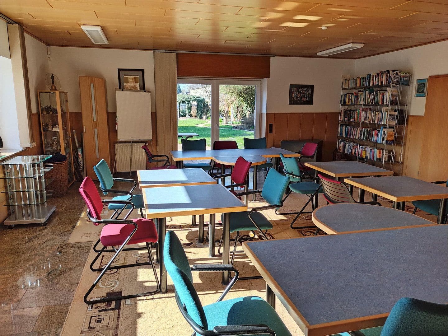 Predaj domu 368 m², pozemek 1.402 m², Hohlweg 8, Nettetal, Severné Porýnie - Westfálsko Predaj domu 368 m², pozemek 1.402 m², Hohlweg 8, Nettetal, Severné Porýnie - Westfálsko