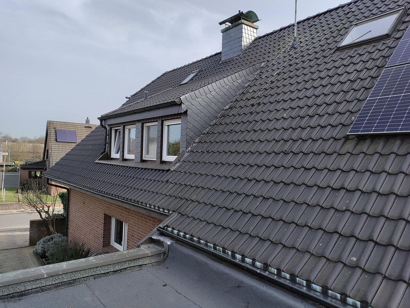 Predaj domu 368 m², pozemek 1.402 m², Hohlweg 8, Nettetal, Severné Porýnie - Westfálsko Predaj domu 368 m², pozemek 1.402 m², Hohlweg 8, Nettetal, Severné Porýnie - Westfálsko