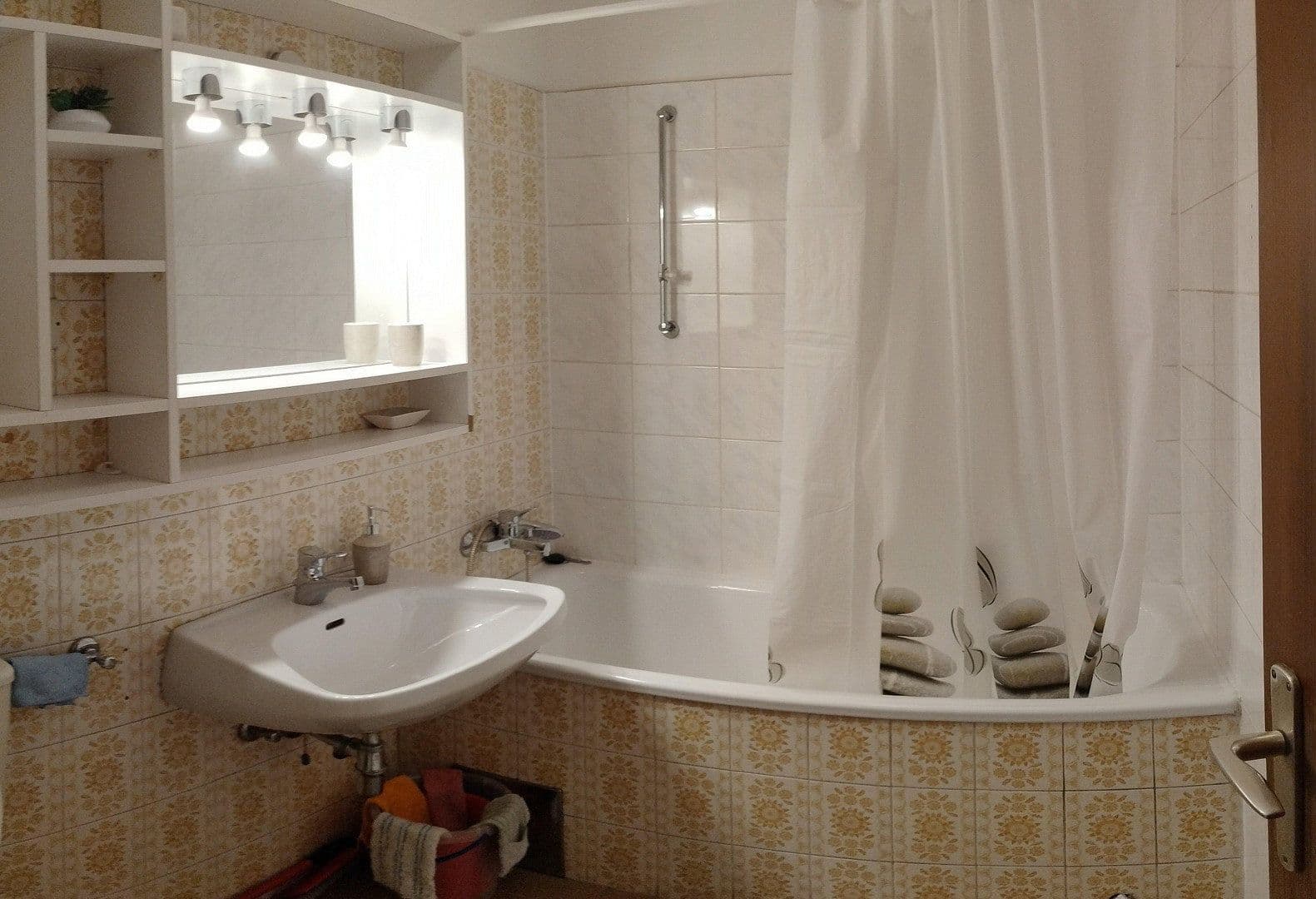 Prenájom bytu 1-izbový 35 m², Villach, Korutánsko Prenájom bytu 1-izbový 35 m², Villach, Korutánsko