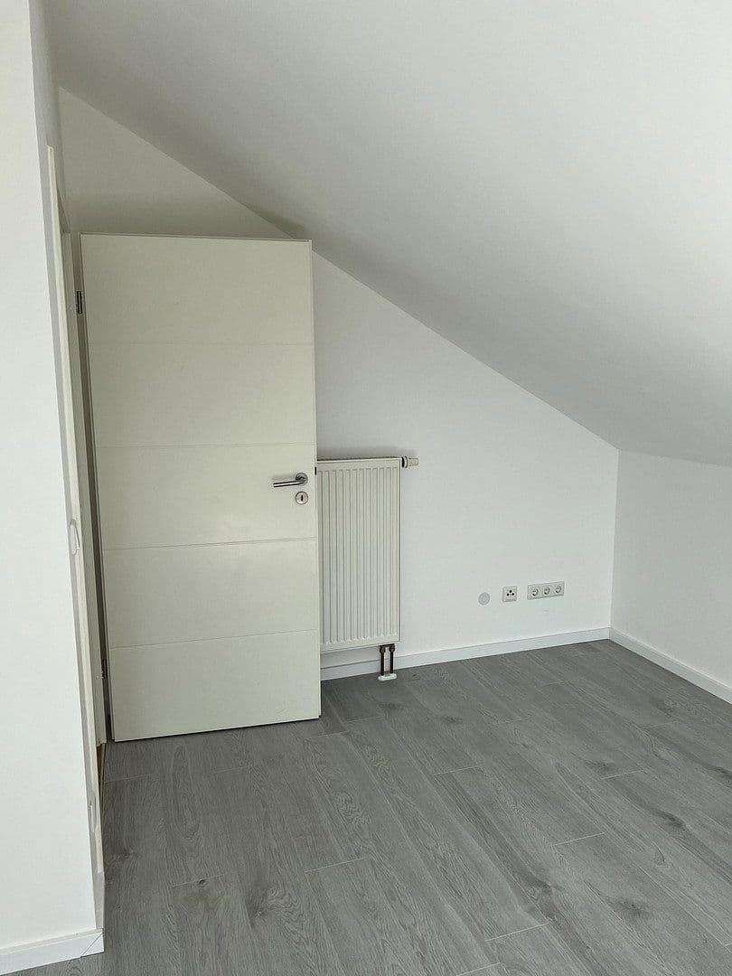 Predaj domu 232 m², pozemek 321 m², Bindweidring 1, Karben, Hesensko Predaj domu 232 m², pozemek 321 m², Bindweidring 1, Karben, Hesensko