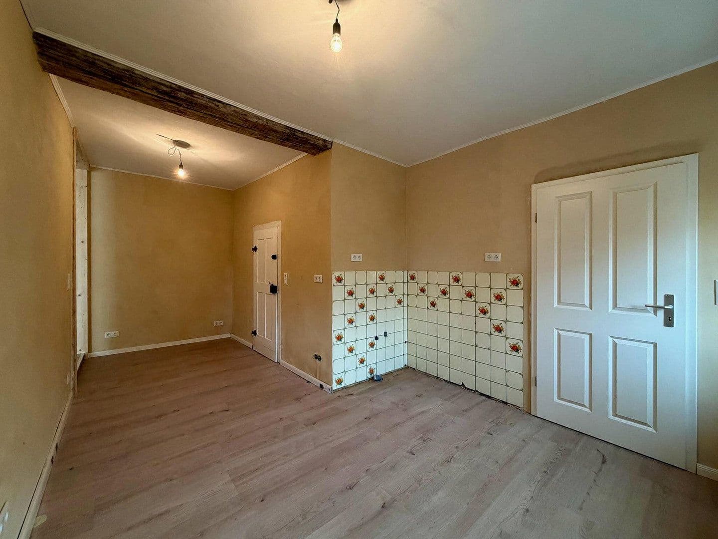 Predaj domu 208 m², pozemek 474 m², Albertshofen, Bavorsko Predaj domu 208 m², pozemek 474 m², Albertshofen, Bavorsko