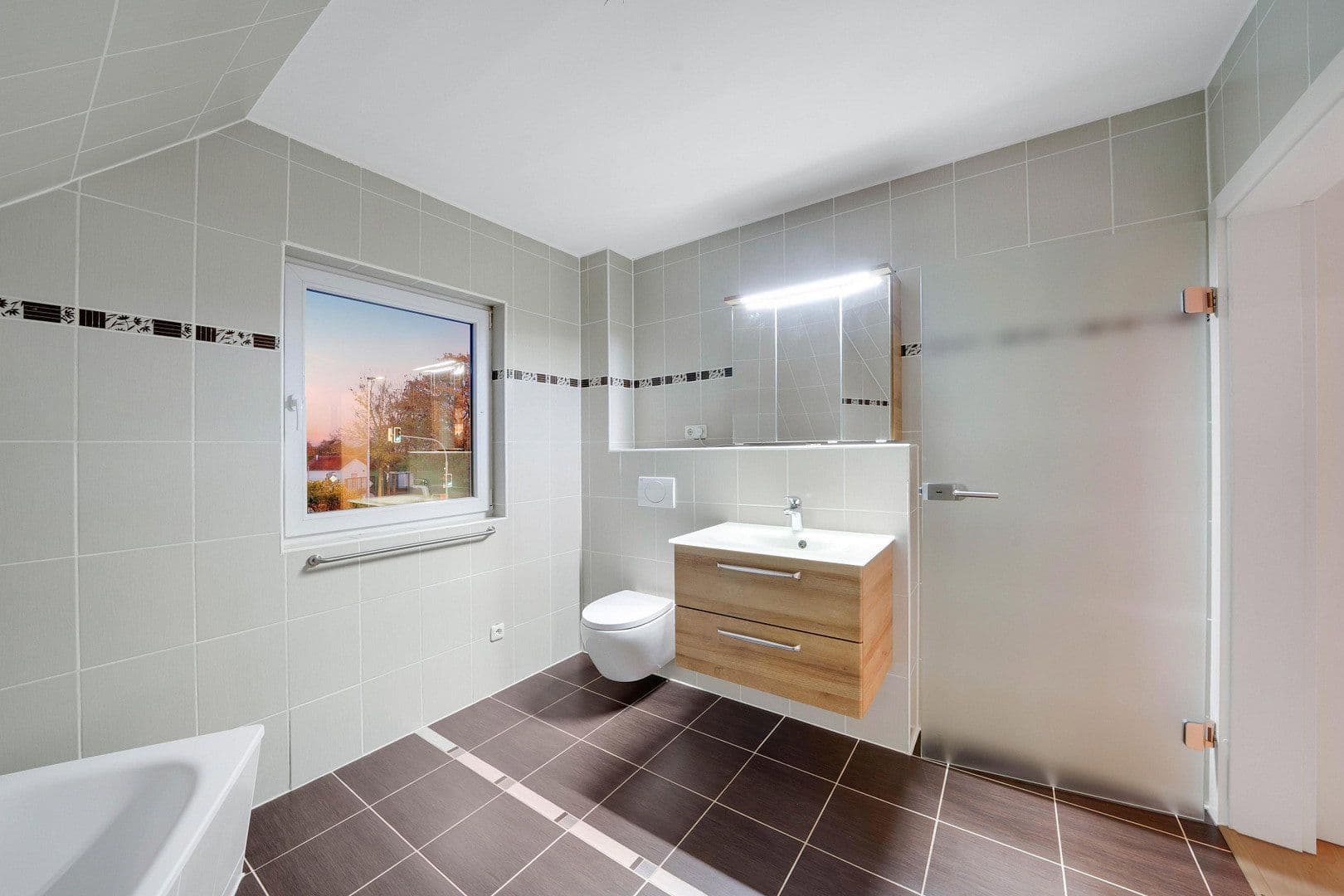 Predaj domu 142 m², pozemek 483 m², Ingolstadt, Bavorsko Predaj domu 142 m², pozemek 483 m², Ingolstadt, Bavorsko