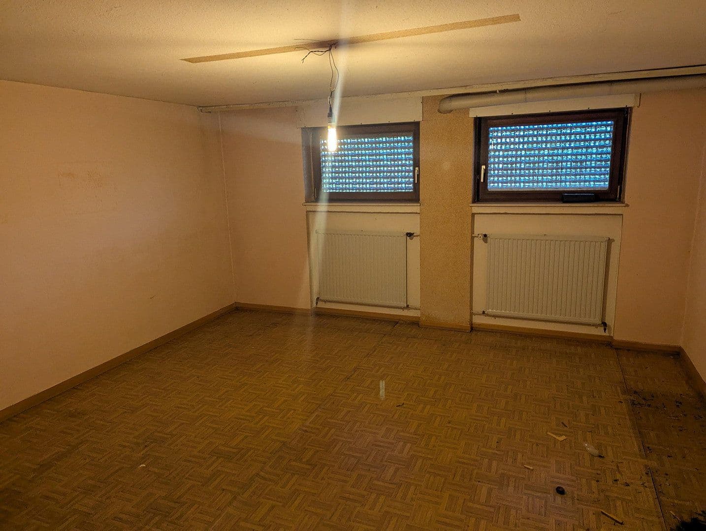 Predaj domu 195 m², pozemek 1.733 m², Heusweiler, Sársko Predaj domu 195 m², pozemek 1.733 m², Heusweiler, Sársko