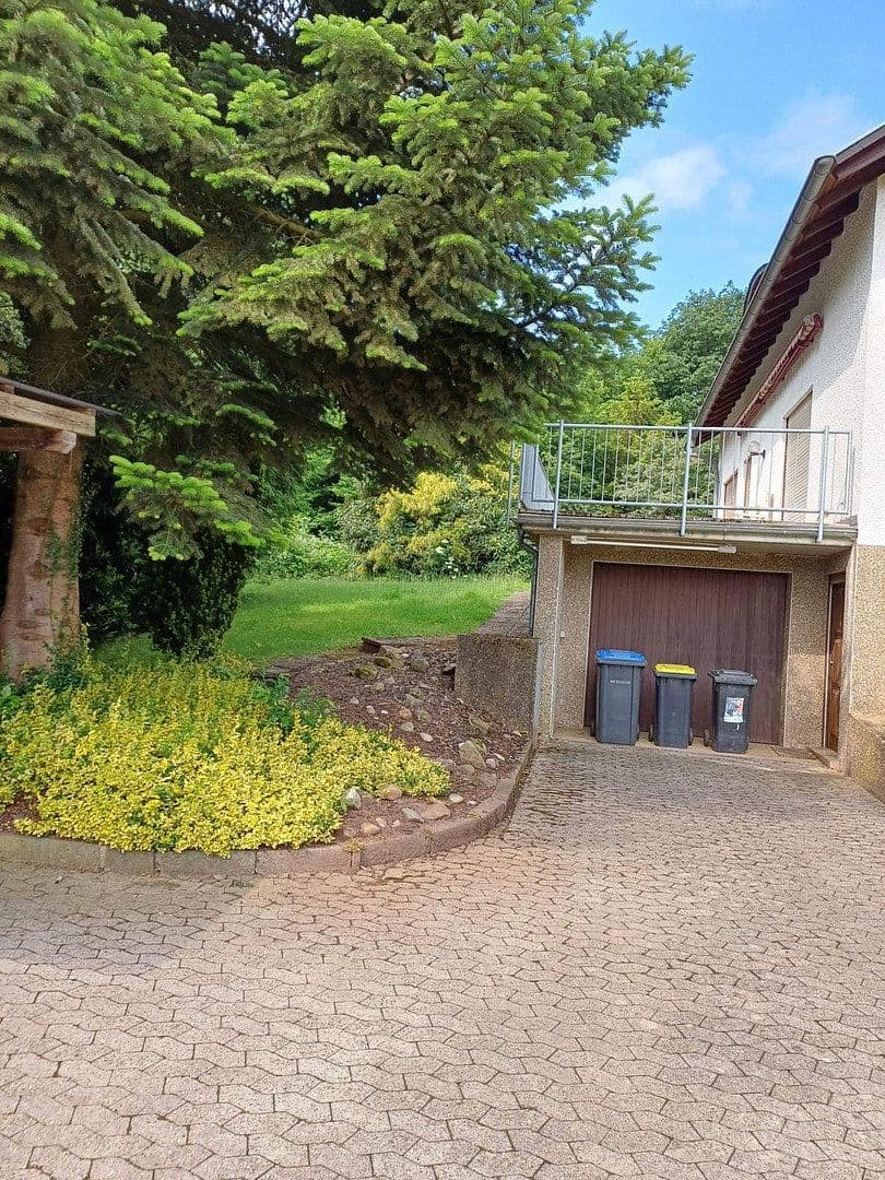 Predaj domu 195 m², pozemek 1.733 m², Heusweiler, Sársko Predaj domu 195 m², pozemek 1.733 m², Heusweiler, Sársko