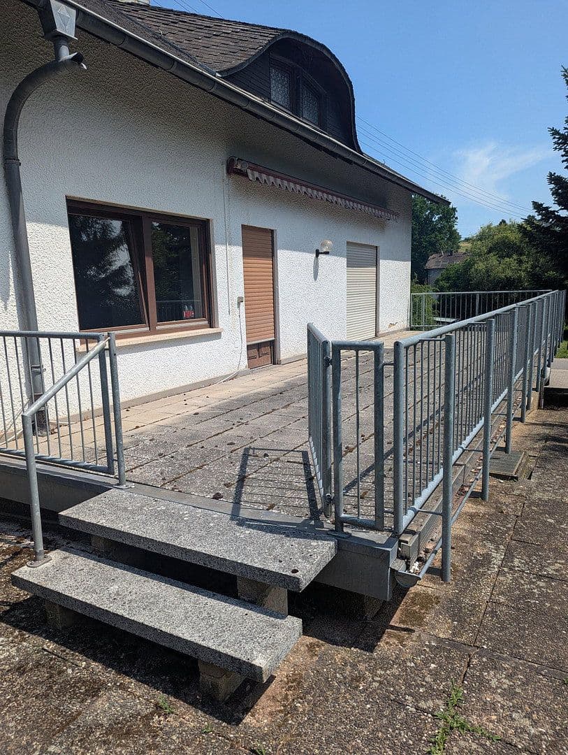 Predaj domu 195 m², pozemek 1.733 m², Heusweiler, Sársko Predaj domu 195 m², pozemek 1.733 m², Heusweiler, Sársko