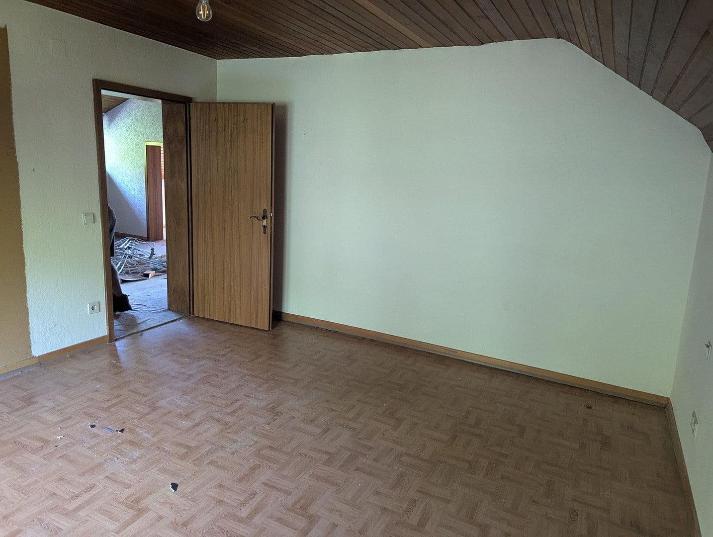 Predaj domu 195 m², pozemek 1.733 m², Heusweiler, Sársko Predaj domu 195 m², pozemek 1.733 m², Heusweiler, Sársko