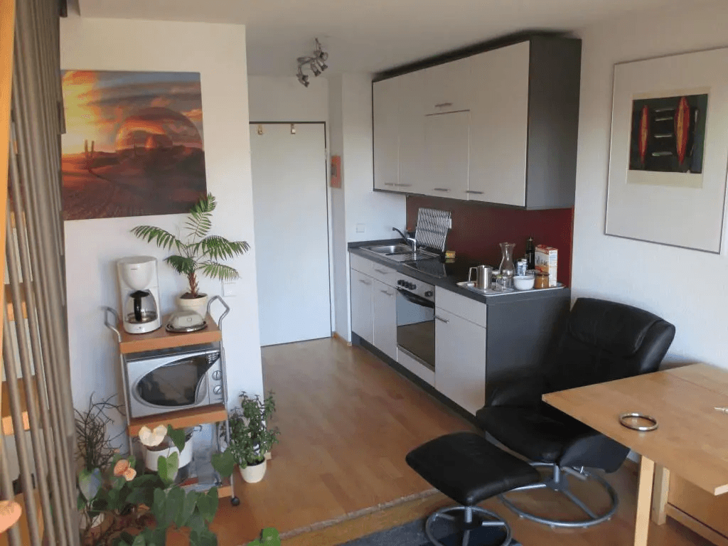 Prenájom bytu 3-izbový 48 m², Steckfeldstr. 3, Stuttgart, Bádensko-Wurttembersko Prenájom bytu 3-izbový 48 m², Steckfeldstr. 3, Stuttgart, Bádensko-Wurttembersko