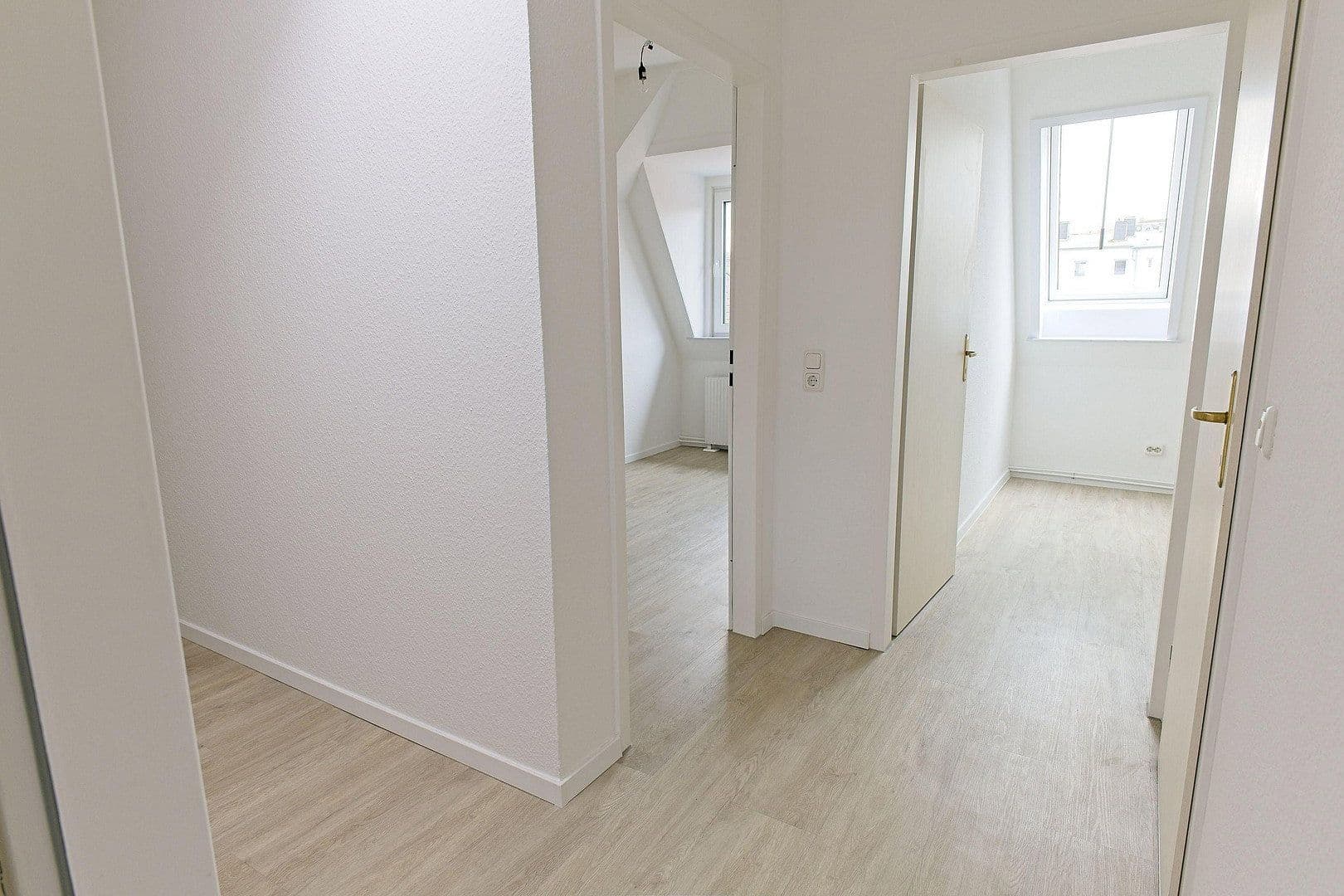 Prenájom bytu 3-izbový 70 m², Kiel, Šlezvicko-Holštajnsko Prenájom bytu 3-izbový 70 m², Kiel, Šlezvicko-Holštajnsko