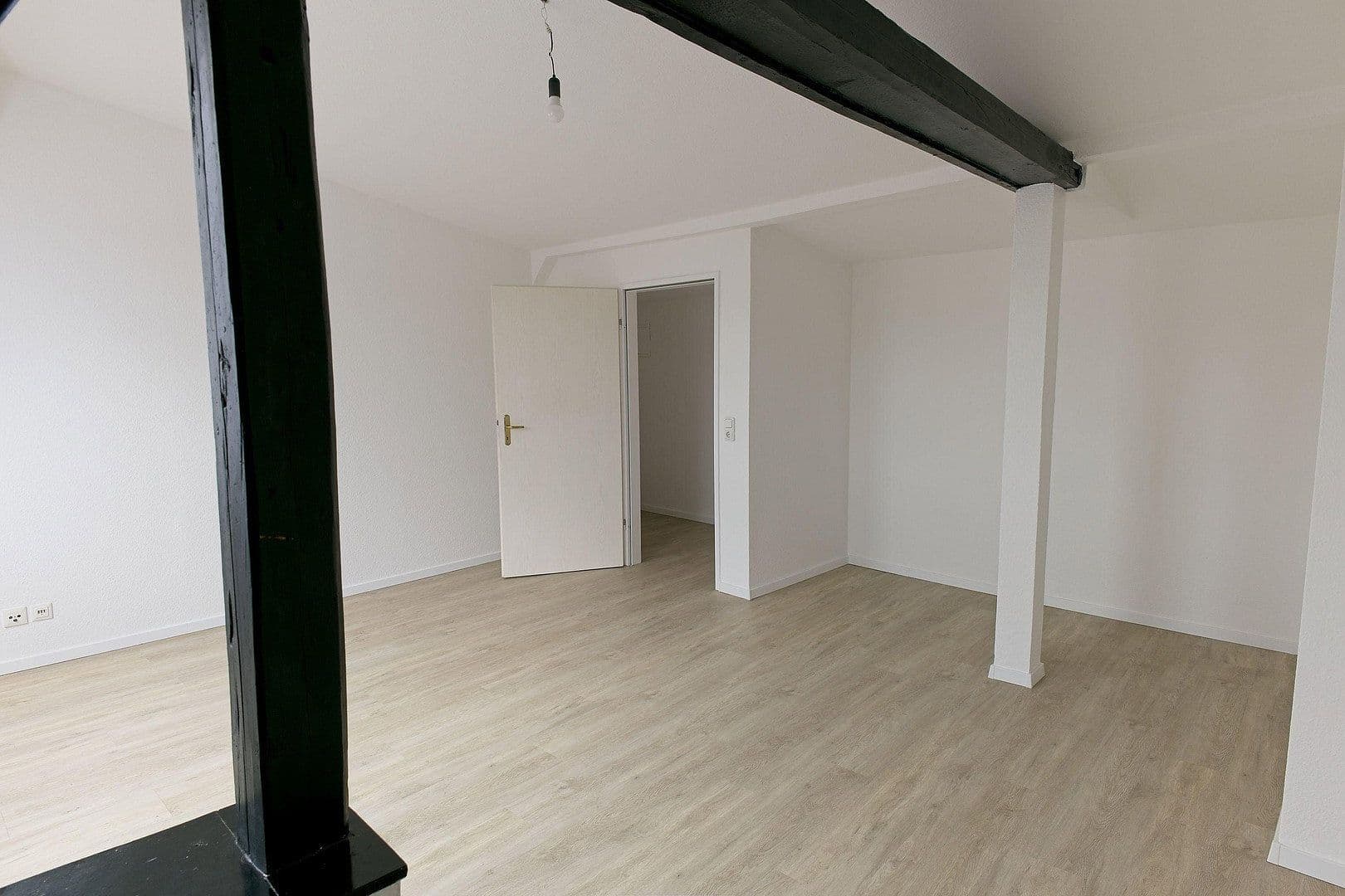 Prenájom bytu 3-izbový 70 m², Kiel, Šlezvicko-Holštajnsko Prenájom bytu 3-izbový 70 m², Kiel, Šlezvicko-Holštajnsko
