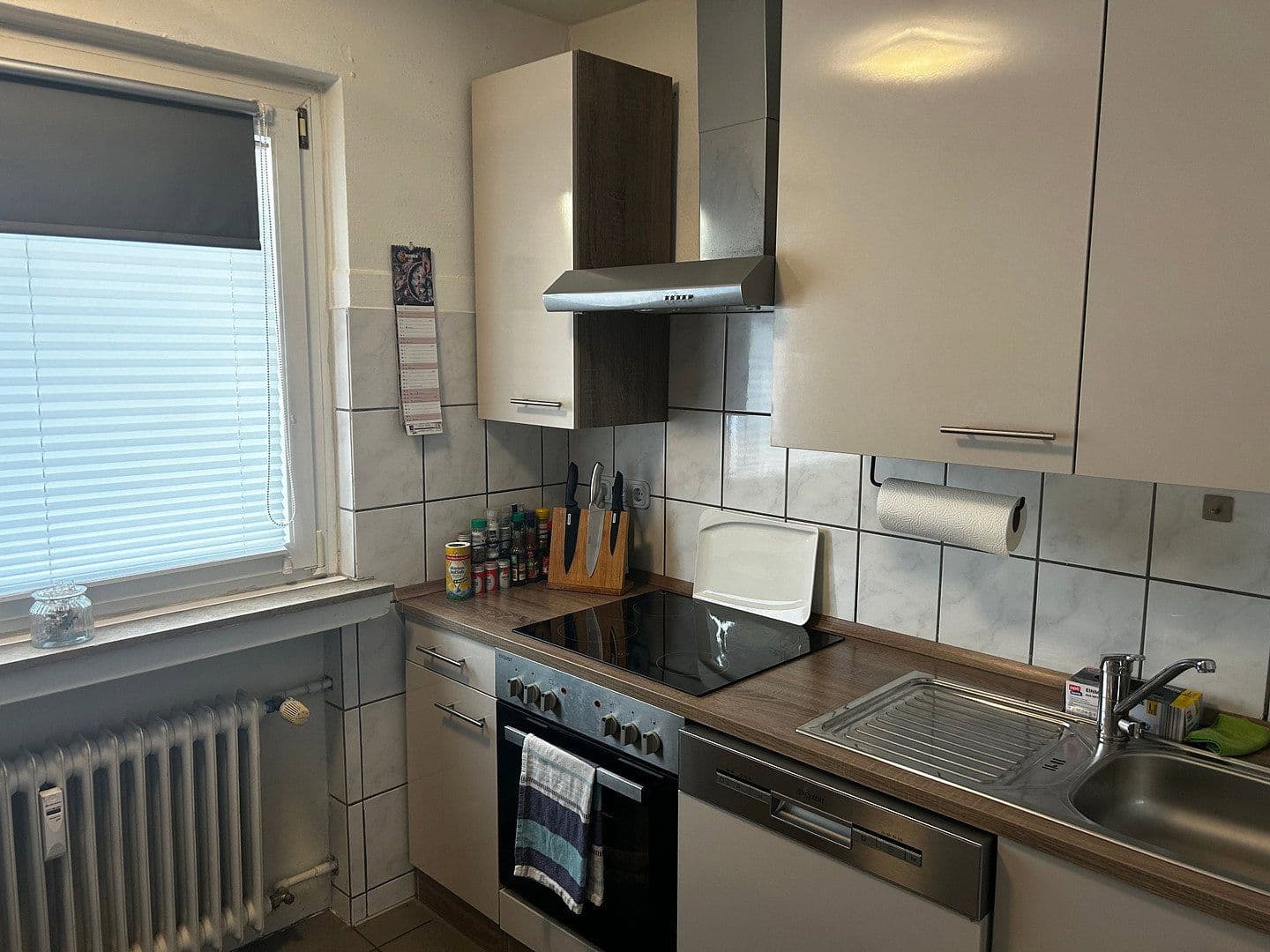 Prenájom bytu 3-izbový 87 m², Artilleriestraße 19, Köln, Severné Porýnie - Westfálsko Prenájom bytu 3-izbový 87 m², Artilleriestraße 19, Köln, Severné Porýnie - Westfálsko