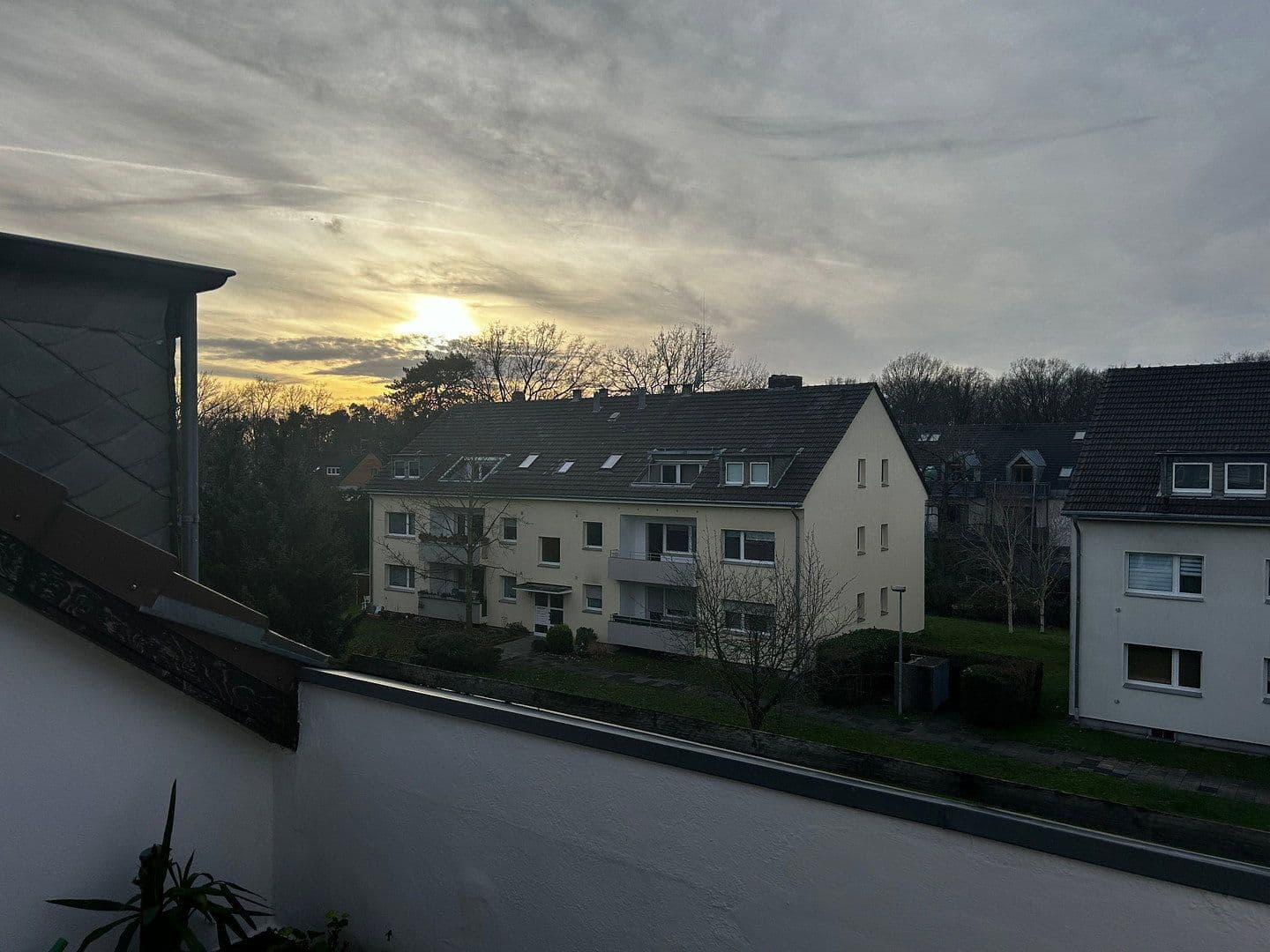 Prenájom bytu 3-izbový 87 m², Artilleriestraße 19, Köln, Severné Porýnie - Westfálsko Prenájom bytu 3-izbový 87 m², Artilleriestraße 19, Köln, Severné Porýnie - Westfálsko