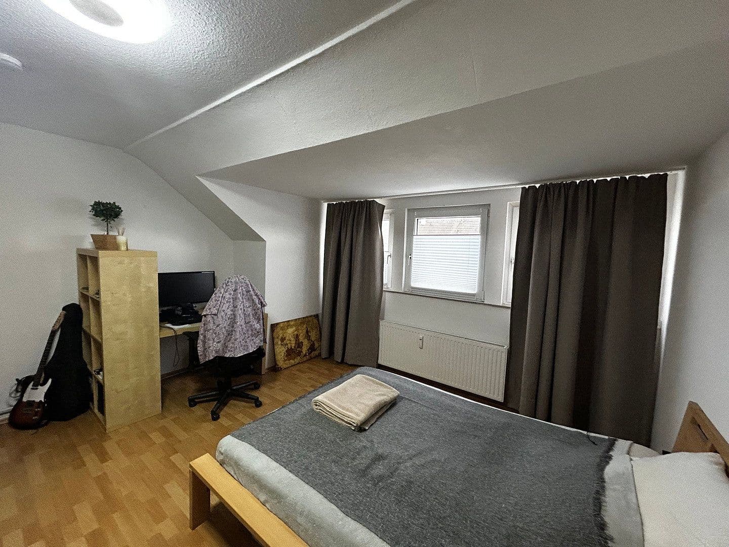 Prenájom bytu 3-izbový 87 m², Artilleriestraße 19, Köln, Severné Porýnie - Westfálsko Prenájom bytu 3-izbový 87 m², Artilleriestraße 19, Köln, Severné Porýnie - Westfálsko