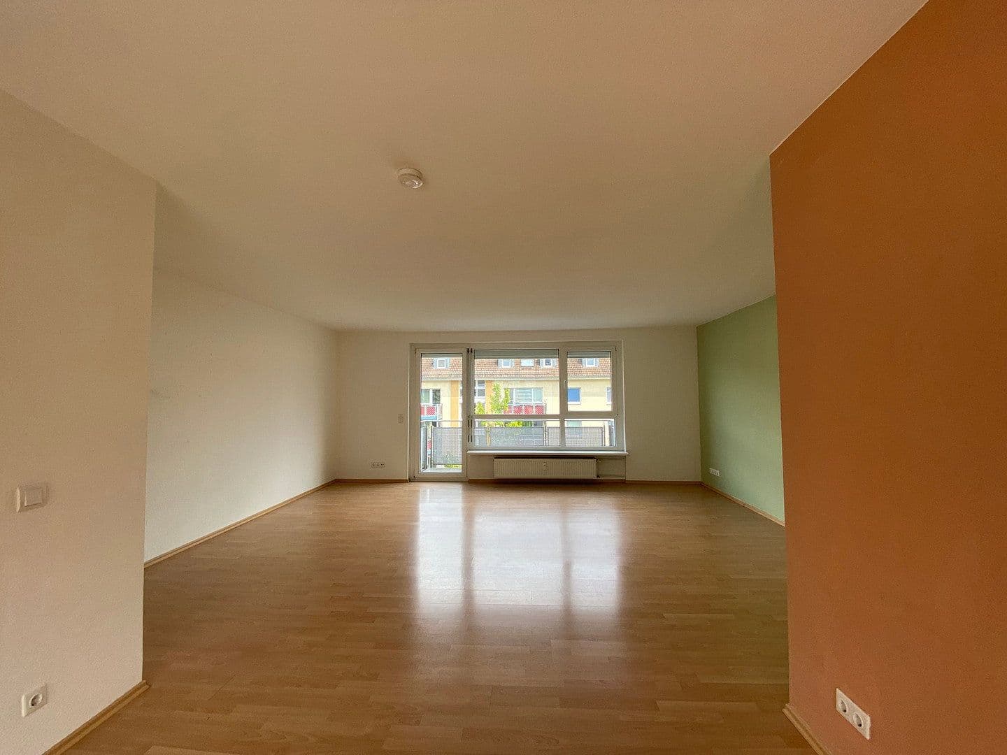 Prenájom bytu 5-izbový 112 m², Oberursel (Taunus), Hesensko Prenájom bytu 5-izbový 112 m², Oberursel (Taunus), Hesensko